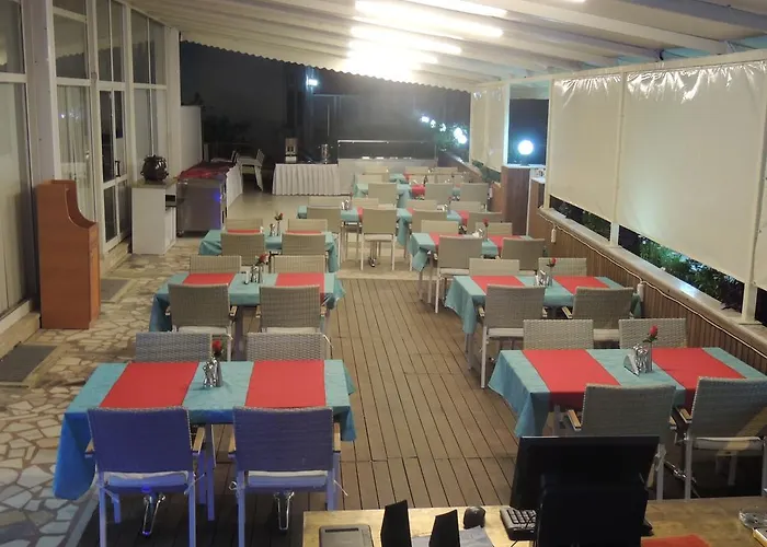 Aparthotel La Mosae 3*